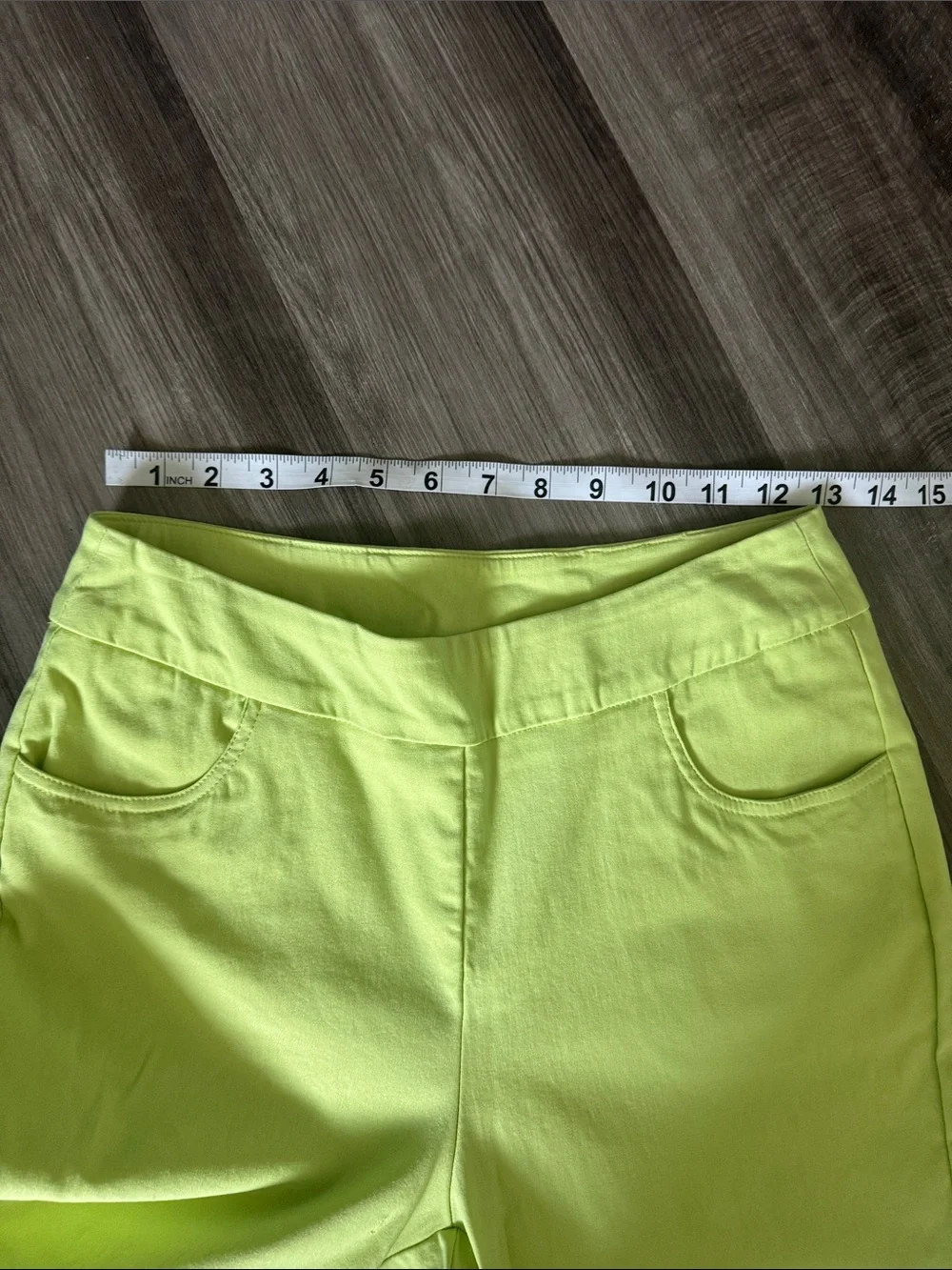 Lulu-B Bermuda shorts cropped pants neon yellow women’s resort wear 6 pull on